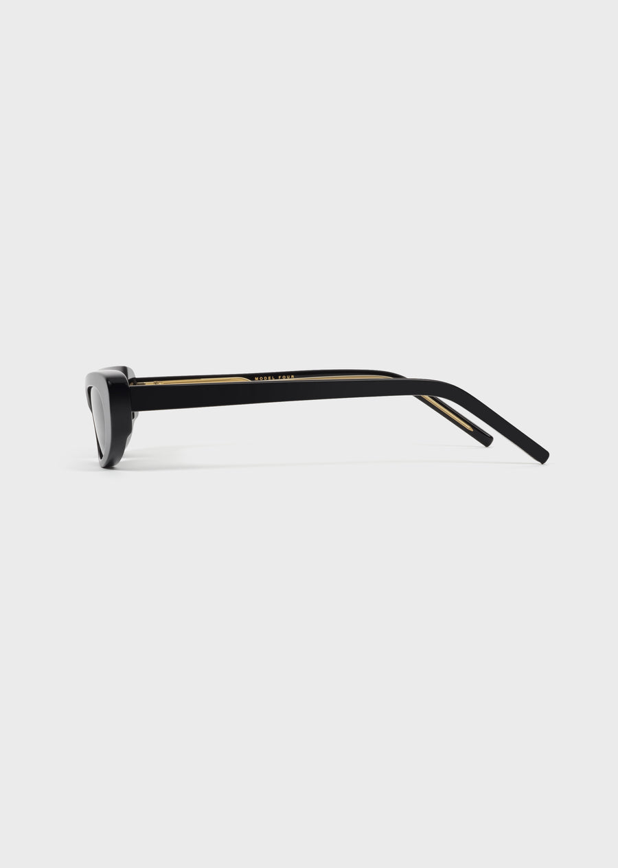 Model 4 Black
