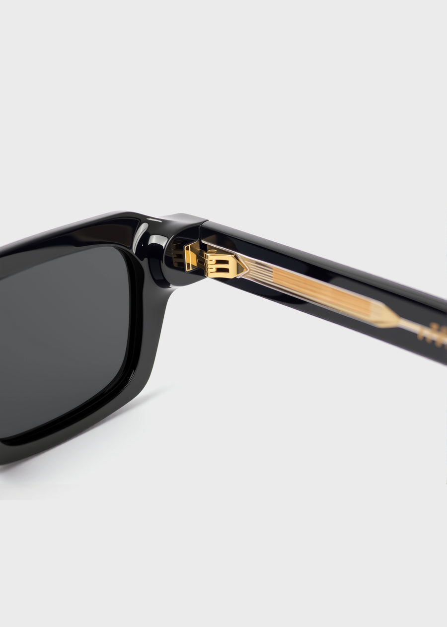 Model 5 Black